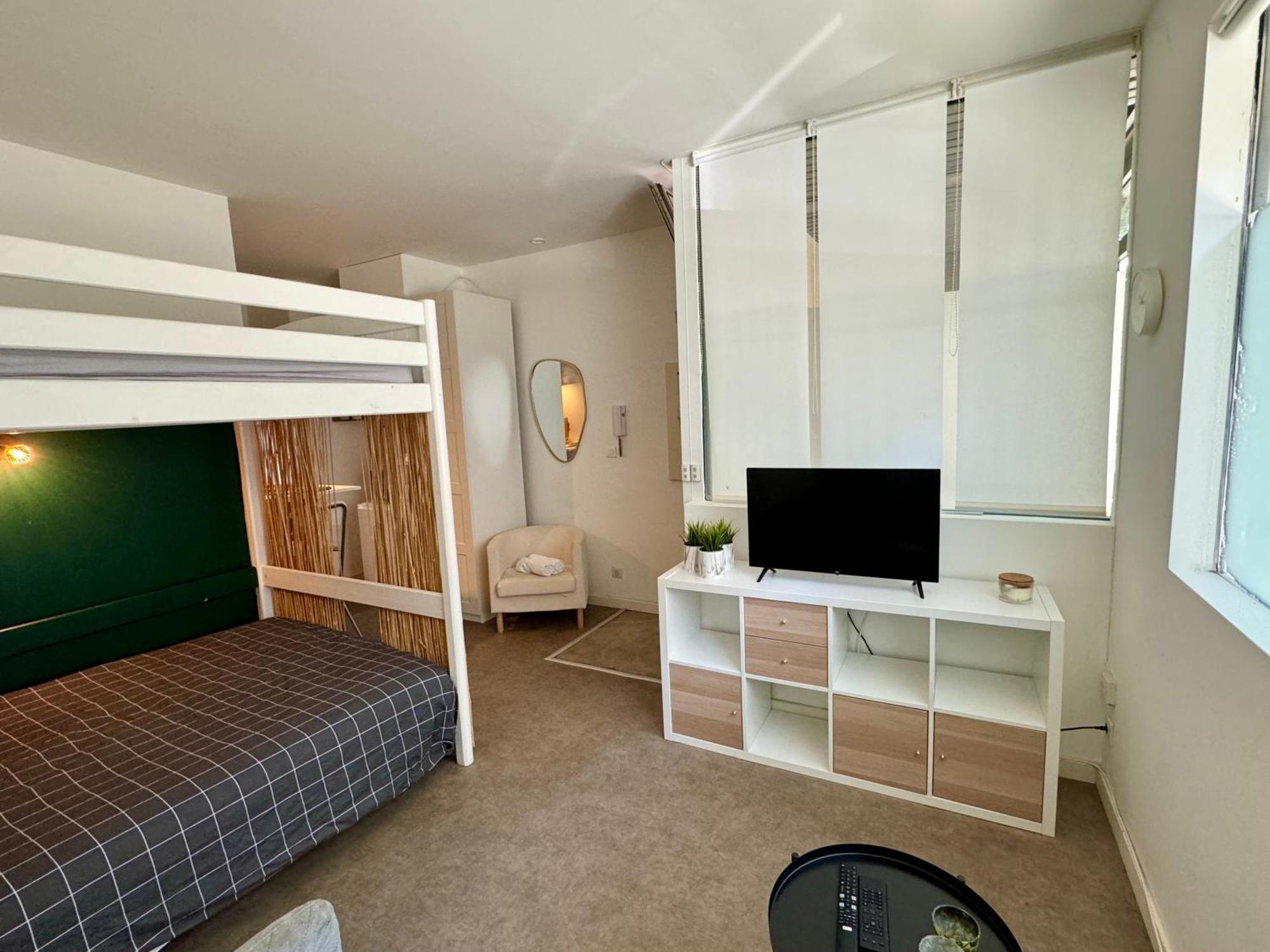 Suite Noya Villeurbanne Kültér fotó